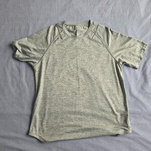 Legends T-Shirt - XL - Pale Green